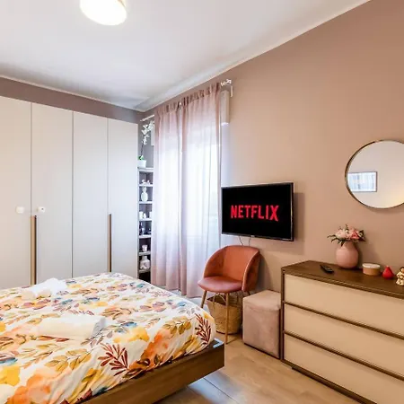 شقة Attico - 2min Metro - Elegante With Ac ميلان